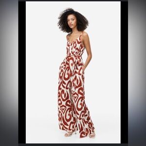 H & M Jumper Size Medium NWT